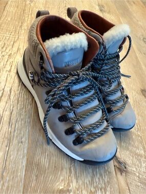 Nike Astoria WMNS Premium NSW NRG Ankle Sneakers Boots 6.5